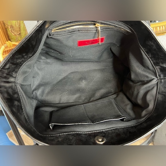 Valentino- Lacca Betty Bow Tote - pre-loved condition - Picture 11 of 15